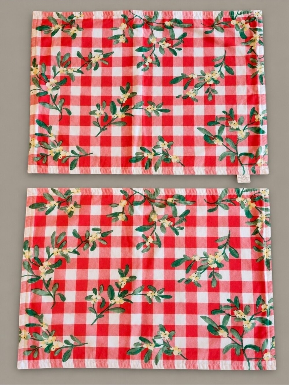 XOCHI Mistletoe Christmas Placemats Set 2 Red Gingham Cotton Vintage